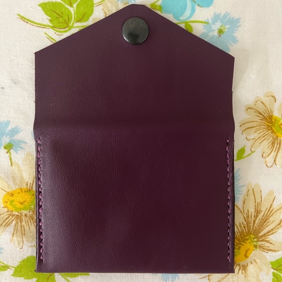Handmade Genuine Leather Wallet - Picture 4 of 5